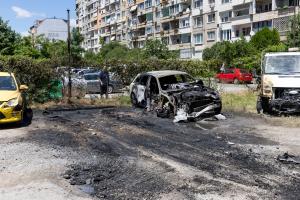 София – Изгорели автомобили на паркинг в квартал ‘’Надежда‘’ия