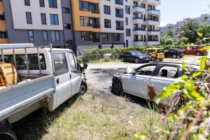 София – Изгорели автомобили на паркинг в квартал ‘’Надежда‘’ия
