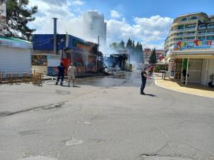 Бургас - Слънчев бряг - пожар в магазин за хранителни стоки