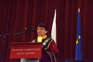 Русе - Връчване на дипломи-юристи