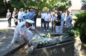 Варна - 49 години от потушаването на пожара на танкера „Ерма“<br />
