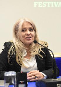 Министър Евтим Милошев отстрани директора на НДК Андрияна Татарова