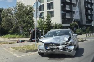 София - Катасрофа с обърнат автомобил
