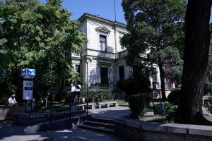 София - Сградата на бившия Нотариат се руши