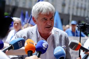 София - Протест на синдикатите пред сградата на Министерски съвет