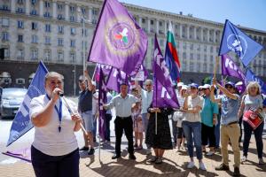 София - Протест на синдикатите пред сградата на Министерски съвет