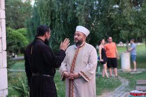 София - Нощно бдение пред Мемориала на жертвите от комунистическия режим