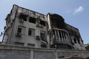 София - Тлеещи огнища на пожара в база на Екобулпак-Люлин