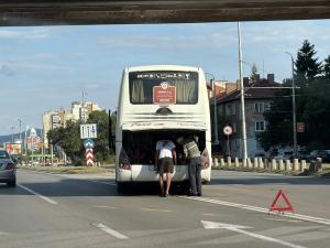 София - Аварирал автобус на бул.Цариградско шосе