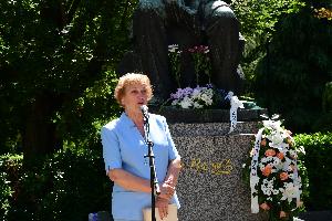 Почина поетесата Надежда Захариева, съпругата на големия Дамян Дамянов