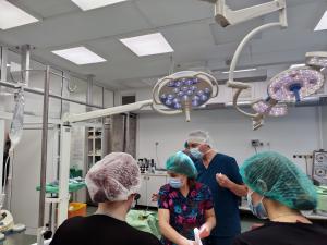 Бургас -УМБАЛ - 12 часа операция на челюст