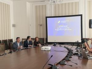 'Демократтична България ' представи мерки за контрол в здравеопазването, а 'Прогресивна България' законодателни промени