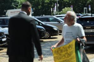 София - Протест против самолетите на САЩ на летище Безмер