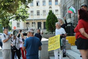 София - Протест против самолетите на САЩ на летище Безмер