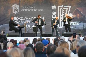 Ийстърн Квартет от Швейцария и българската вокална група Спектрум с впечатляващо представяне в Боровец на втория ден от Международния джаз фестивал Д-р Емил Илиев
