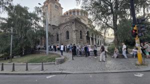 София - Опашка за поклонение пред Хавайската икона