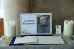 Поклонение пред журналиста и писателя Димитър Шумналиев, президентът също присъства