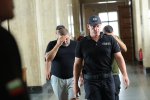 Съдебна мярка за баща и син за трафик на психотропни лекарства чрез куриерска фирма