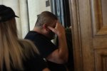 Съдебна мярка за баща и син за трафик на психотропни лекарства чрез куриерска фирма
