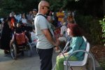 Хора с увреждания излязоха на нощно шествие за достъпна среда в София