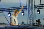 "Гала в София" започва с парти на френския диджей Чарлз Би