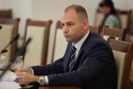 Изслушват особения търговски управител на „Лукойл" Евгени Симеонов в Комисията по икономика