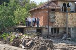 Румен Радев от Струмяни: Държавата няма да остави пострадалите сами, започва изплащане на помощ от 1171 евро