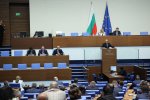 Заседанието на Народното събрание започна с блицконтрол