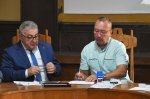 Областният управител на Бургас Дико Диков предаде печатите на новоназначената РИК