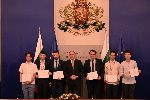 Министър-председателят Румен Радев връчи отличия на българските ученици