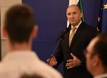 Министър-председателят Румен Радев връчи отличия на българските ученици