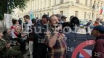 София - Протест срещу "неделното хоро" пред Народния театър