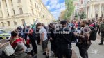 София - Протест срещу "неделното хоро" пред Народния театър