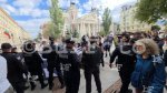 София - Протест срещу "неделното хоро" пред Народния театър