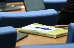 Парламентът ще изслуша вътрешния министър за обществените поръчки за мантинели и полетите на Делян Пеевски