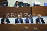 Депутатите започнаха заседанието на парламента с блиц контрол