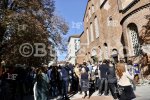 София - Опашка пред базииката "Света София" за мощите на цар Самуил