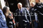 София - Опашка пред базииката "Света София" за мощите на цар Самуил