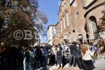 София - Опашка пред базииката "Света София" за мощите на цар Самуил