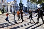 София - Протест срещу неделното хоро пред Народния театър