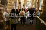 София - Втори ден българите се прекратят пред тленните останки на цар Самуил в базиликата „Света София“.