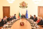 Премиерът Радев свиква среща с институциите във връзка с поразени от дронове два кораба в Черно море