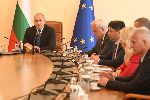 Премиерът Радев свиква среща с институциите във връзка с поразени от дронове два кораба в Черно море