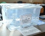 Президентският изборен ден започна спокойно в страната